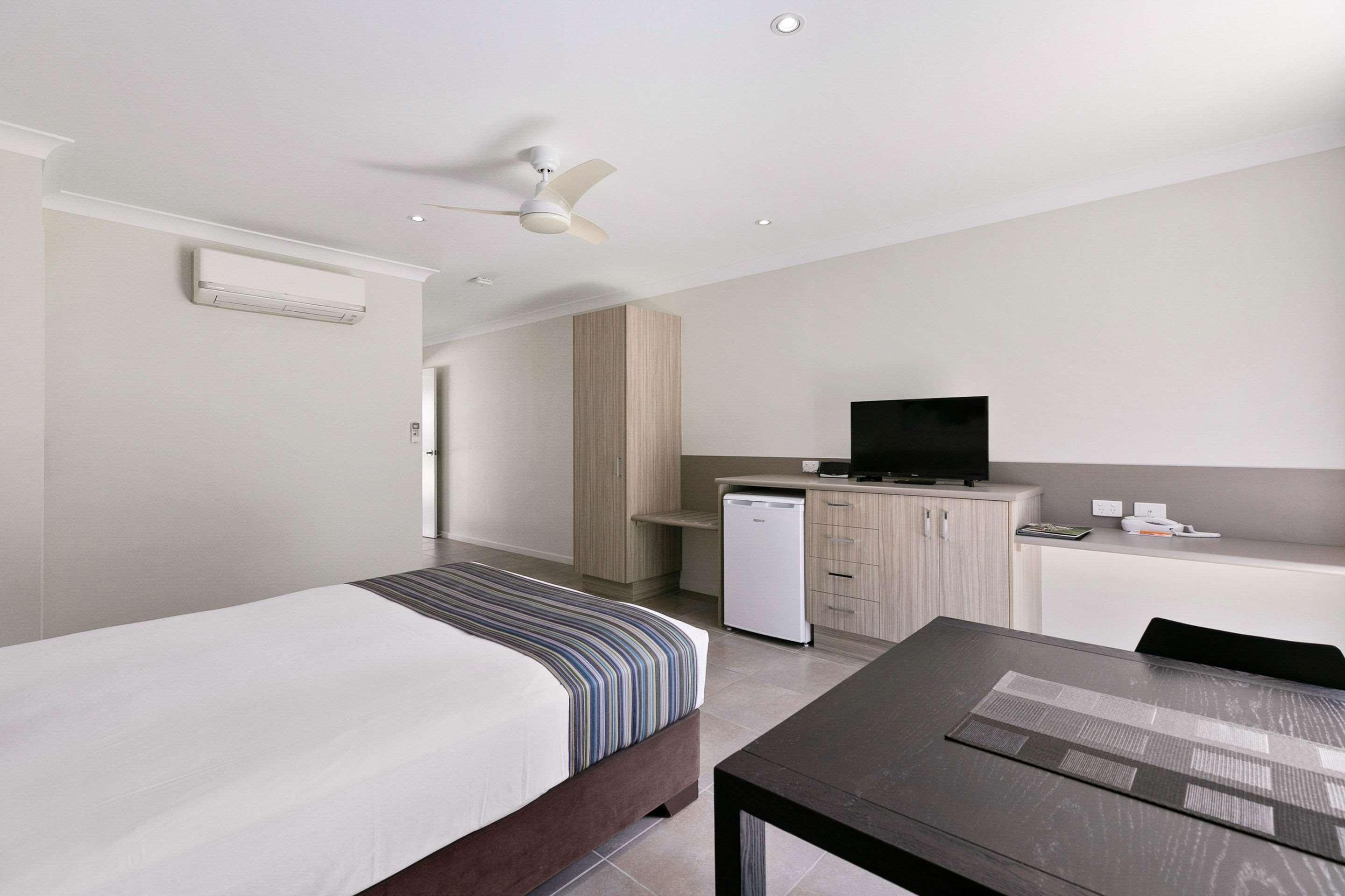 Beachside Boutique Motel Mackay Exteriör bild