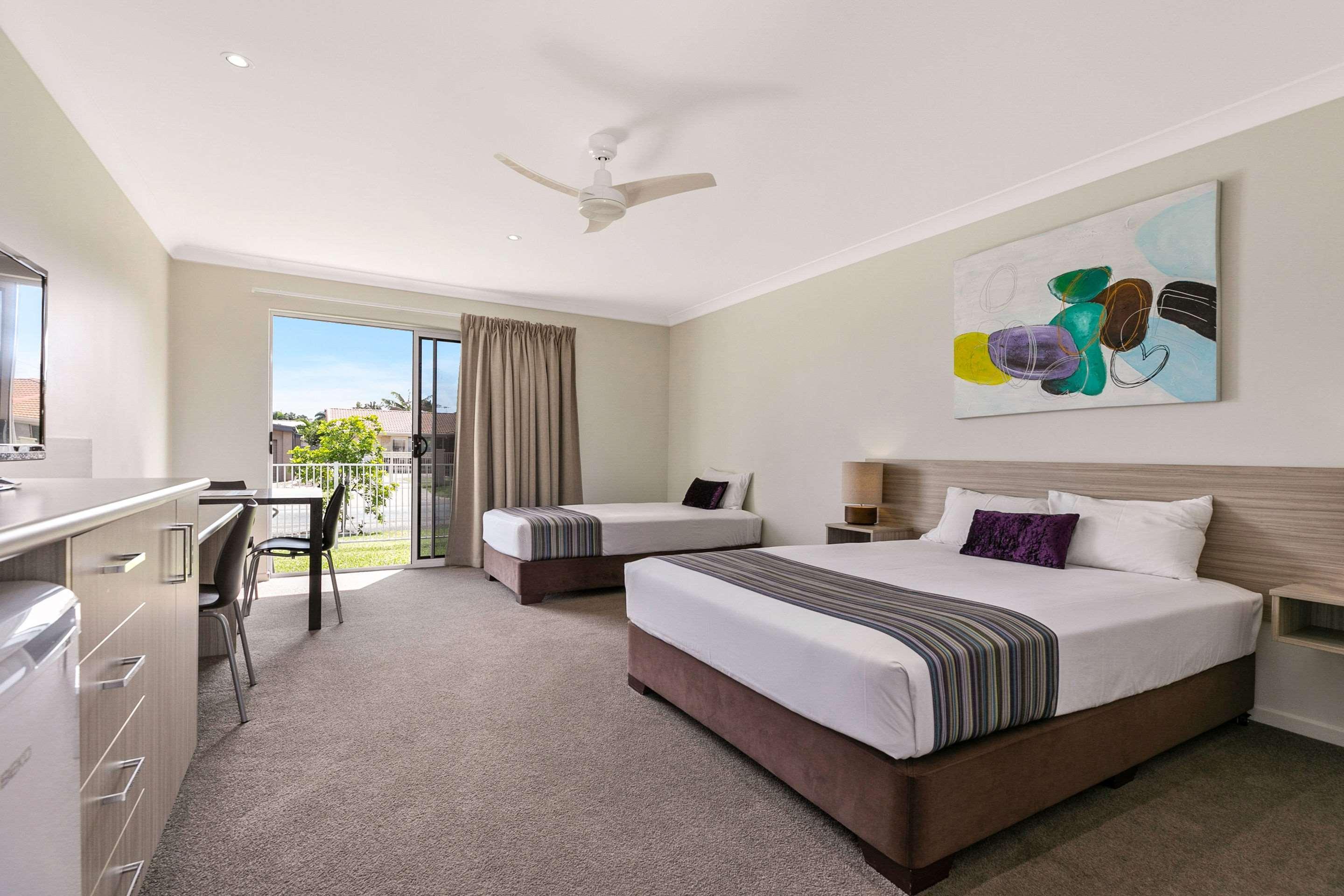 Beachside Boutique Motel Mackay Exteriör bild