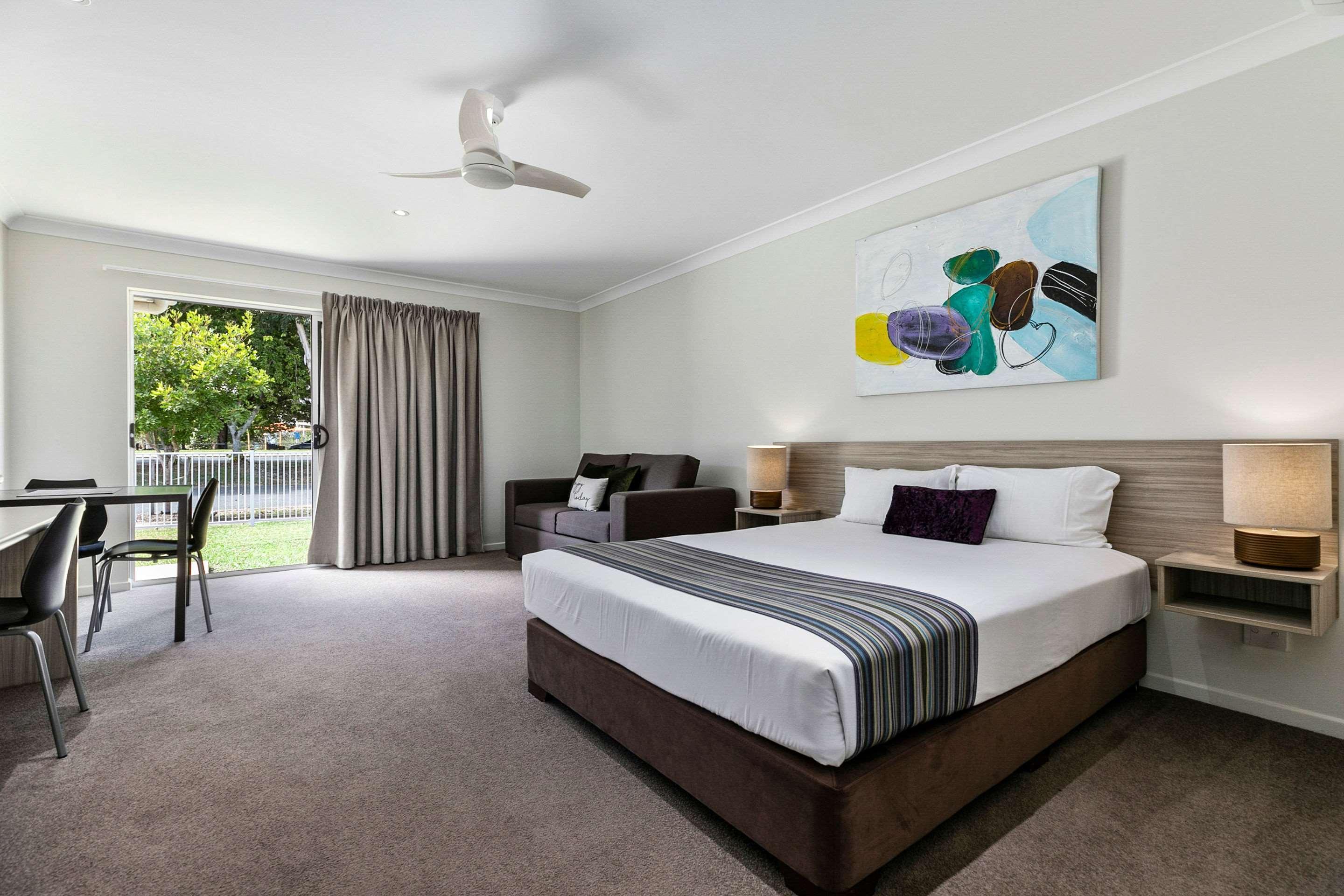 Beachside Boutique Motel Mackay Exteriör bild