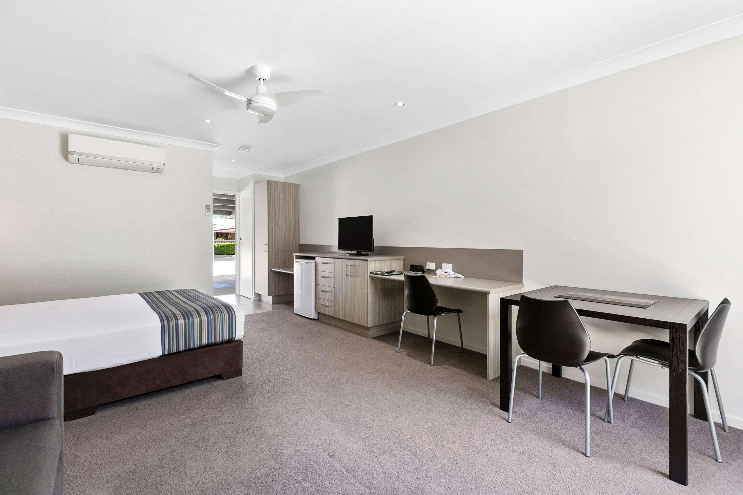 Beachside Boutique Motel Mackay Exteriör bild