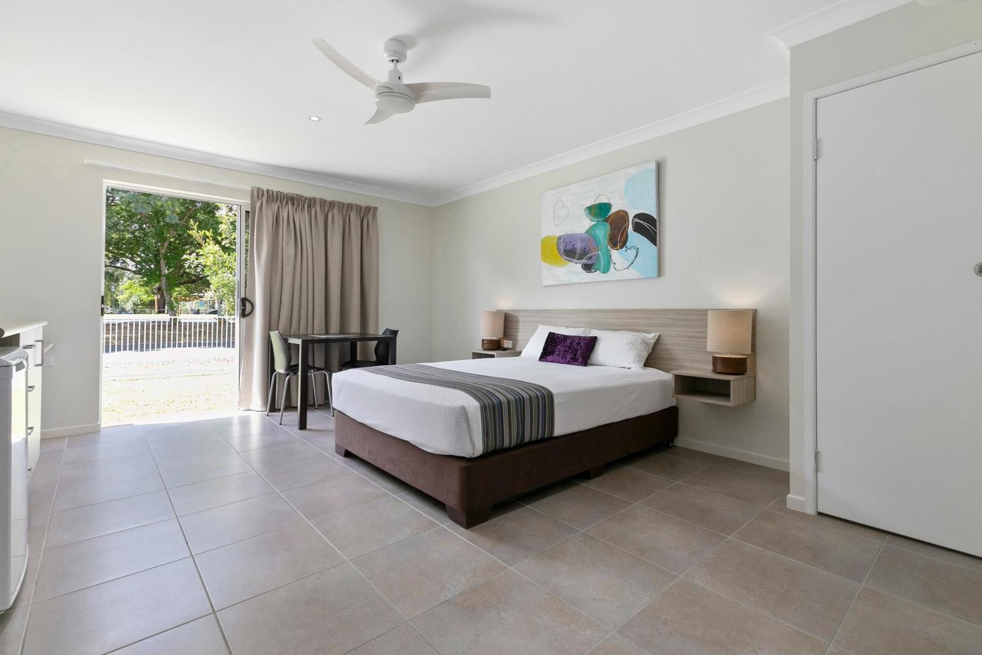 Beachside Boutique Motel Mackay Exteriör bild