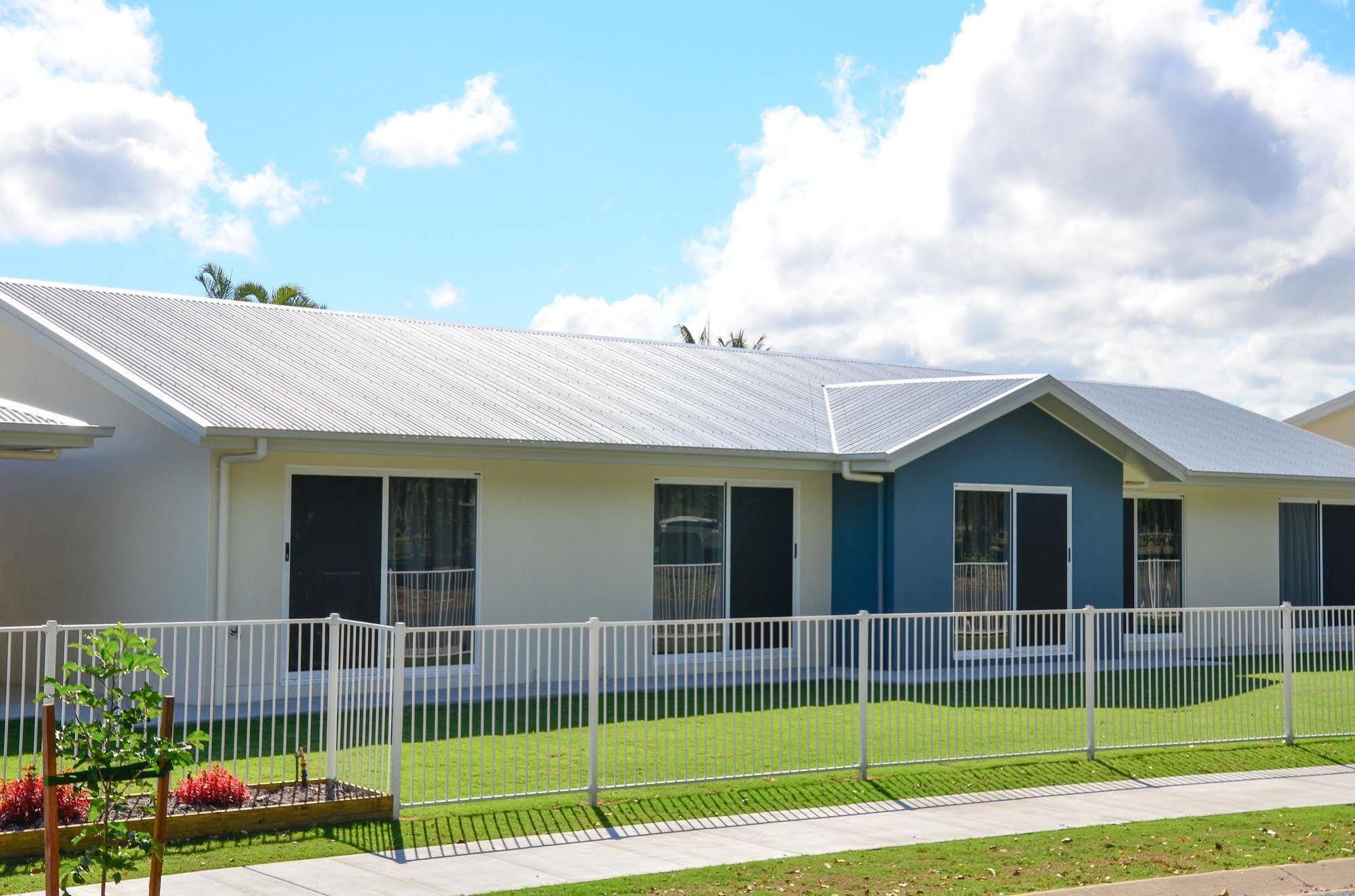 Beachside Boutique Motel Mackay Exteriör bild